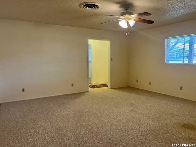 902 Oakridge Dr Property Photo 36