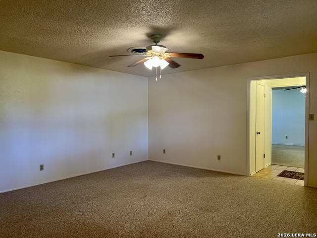 902 Oakridge Dr Property Photo 38