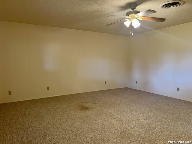 902 Oakridge Dr Property Photo 40