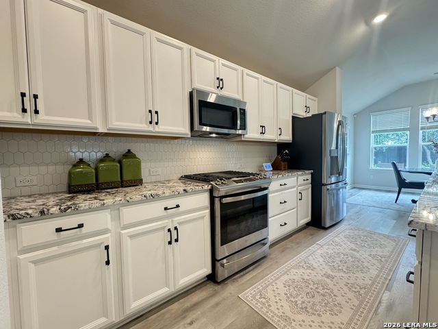 142 Willamette Way Property Photo 6