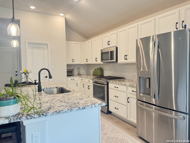 142 Willamette Way Property Photo 8