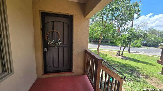 504 Elmhurst Ave Property Photo 2