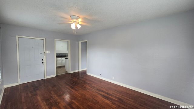 504 Elmhurst Ave Property Photo 4