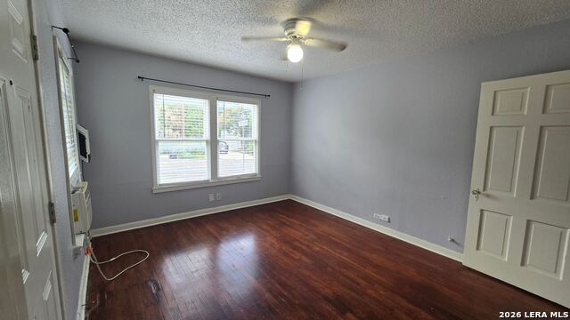 504 Elmhurst Ave Property Photo 12