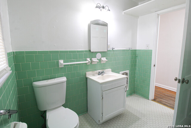 306 Overhill Property Photo 13