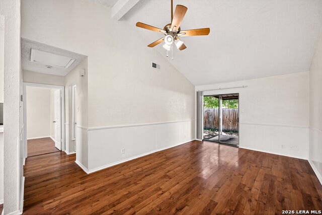208 Bexar Dr Property Photo 7