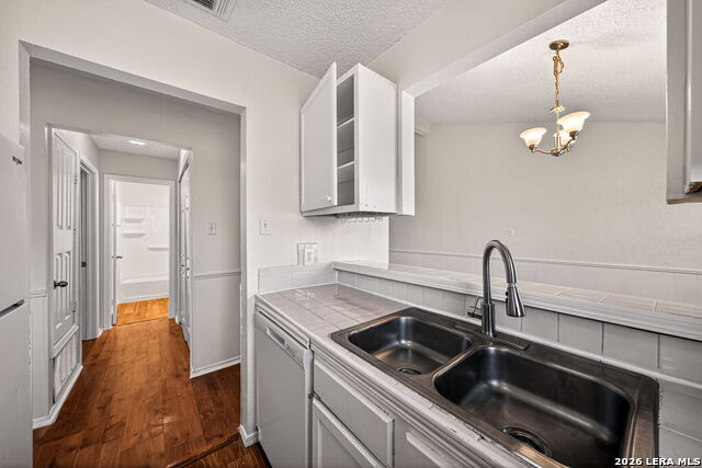 208 Bexar Dr Property Photo 14
