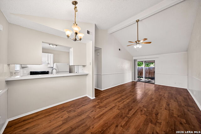 208 Bexar Dr Property Photo 18