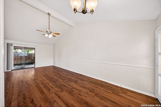 208 Bexar Dr Property Photo 19