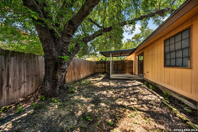 208 Bexar Dr Property Photo 28