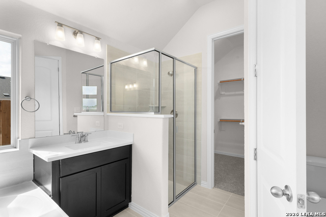 1676 Seekat Drive Property Photo 10