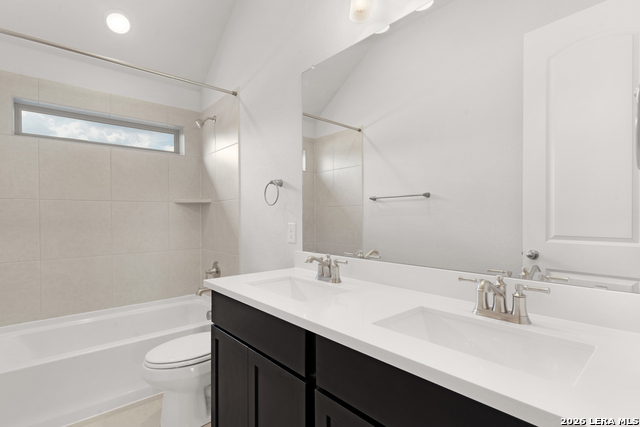 1676 Seekat Drive Property Photo 13