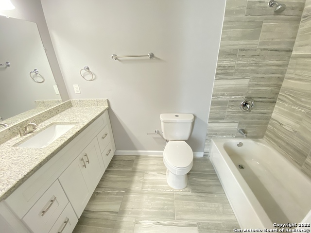 228 Lotus Ave Property Photo 5