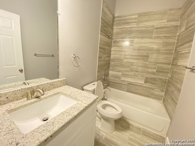 228 Lotus Ave Property Photo 7