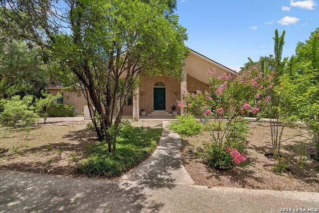 237 Crest Trl Property Photo 1