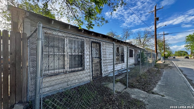 300 Queretaro St Property Photo 3