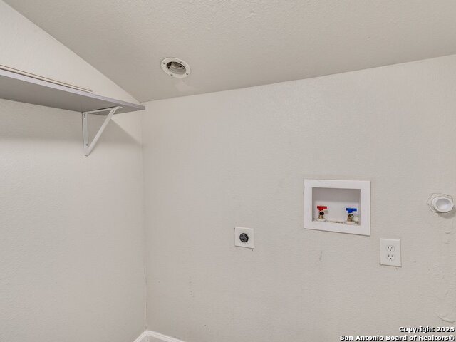 100 Lorenz Rd Property Photo 11