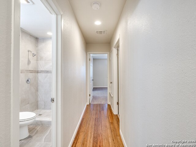 100 Lorenz Rd Property Photo 13