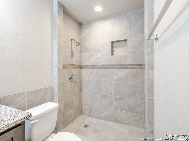 100 Lorenz Rd Property Photo 14