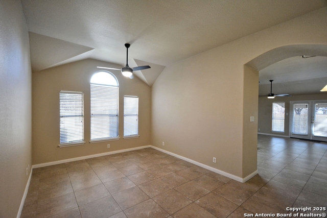 2119 Hidden Mdw Property Photo 4