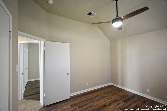 2119 Hidden Mdw Property Photo 10