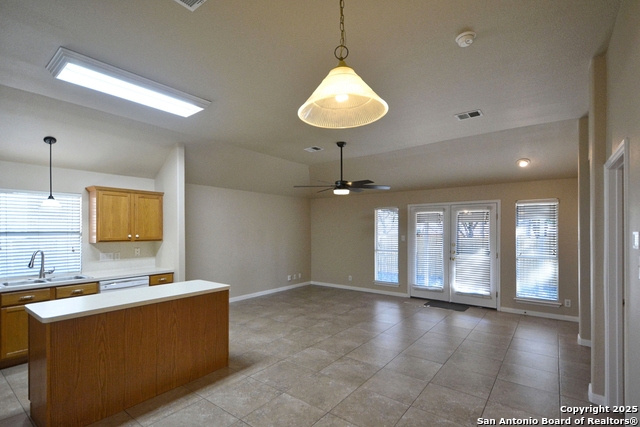 2119 Hidden Mdw Property Photo 20
