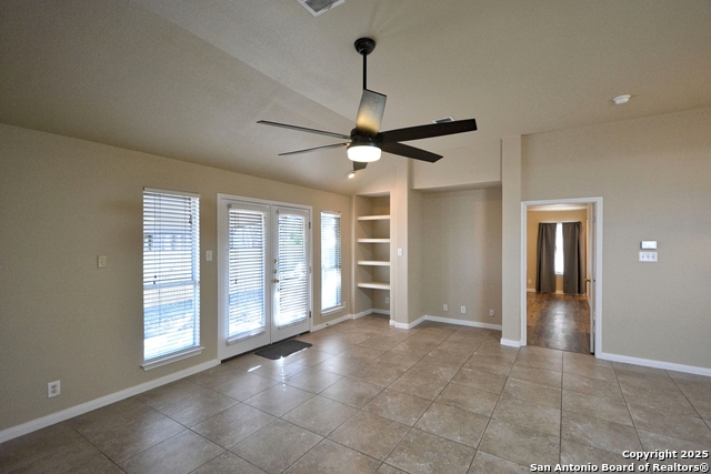 2119 Hidden Mdw Property Photo 23