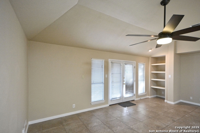 2119 Hidden Mdw Property Photo 24