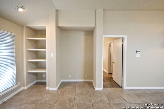 2119 Hidden Mdw Property Photo 25