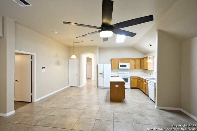 2119 Hidden Mdw Property Photo 28