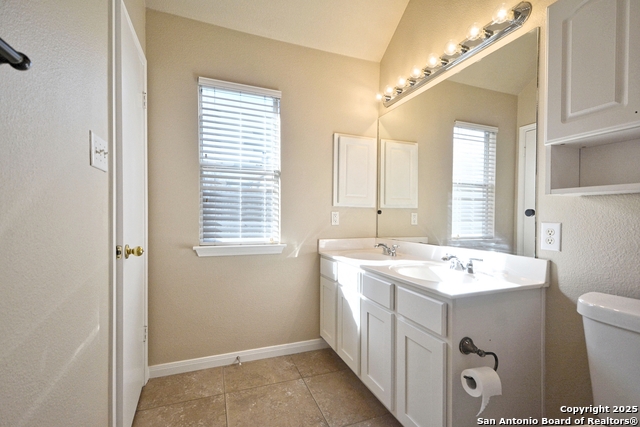 2119 Hidden Mdw Property Photo 39
