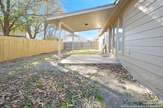 2119 Hidden Mdw Property Photo 42