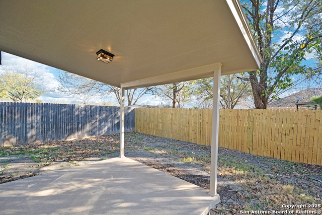 2119 Hidden Mdw Property Photo 45
