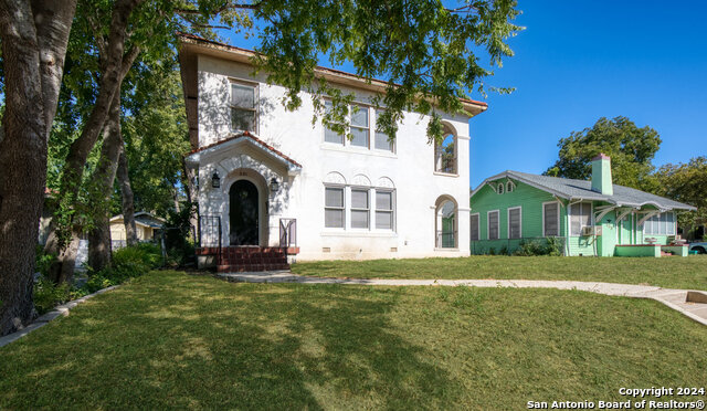 331 W Elsmere Pl Property Photo 1