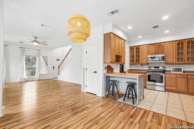 15727 Knolldown Property Photo 9