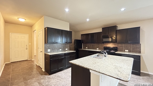 2127 Emerald Edge Property Photo 12