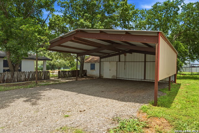 208 S State Highway 16 Property Photo 30