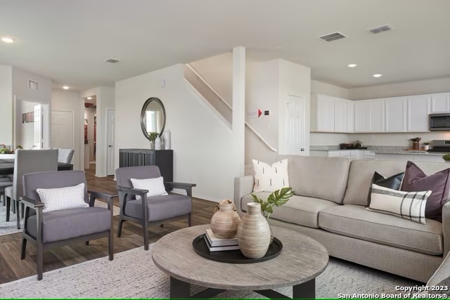 13747 Redtail Landing Property Photo 2