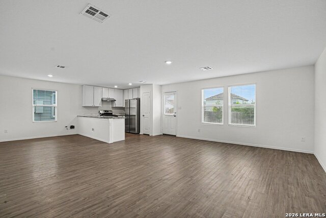 5438 Daphne Path Property Photo 4