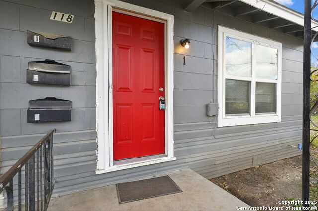 118 Compton #1 Property Photo 3