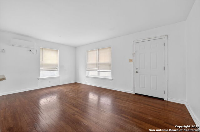 118 Compton #1 Property Photo 5