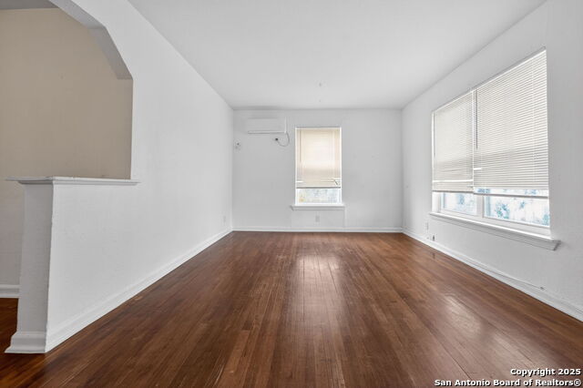 118 Compton #1 Property Photo 8