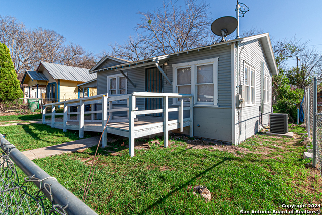 1610 Lennon Ave Property Photo 2