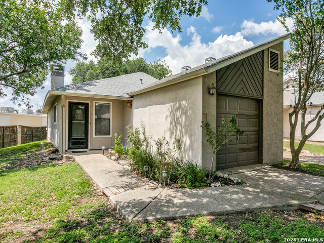 8709 Stream Cir Property Photo 2