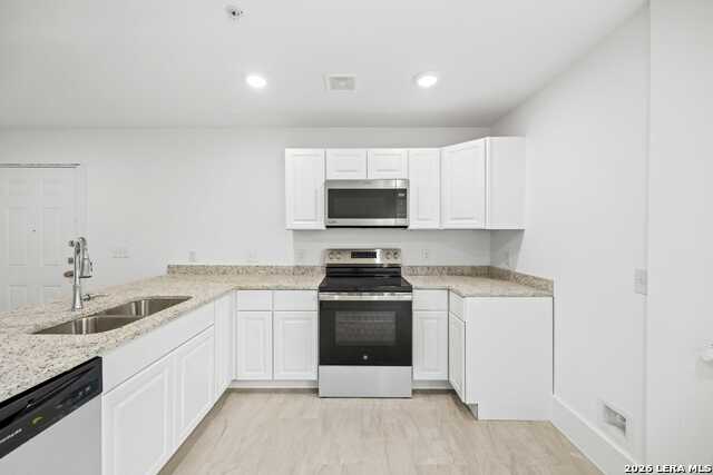 138 Ware Blvd Property Photo 8