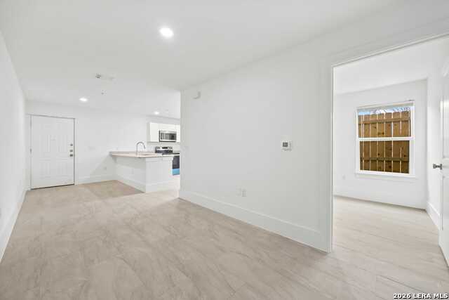 138 Ware Blvd Property Photo 11