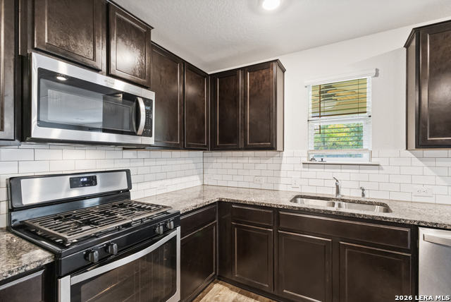 187 Scarlet Macaw Property Photo 10