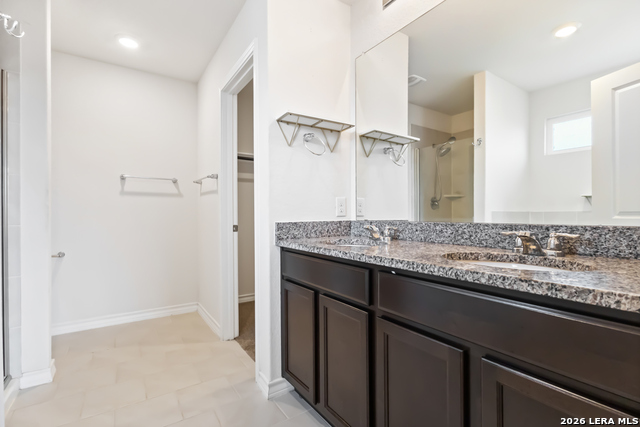 187 Scarlet Macaw Property Photo 16