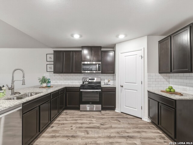 9915 Kalm Brome Property Photo 9