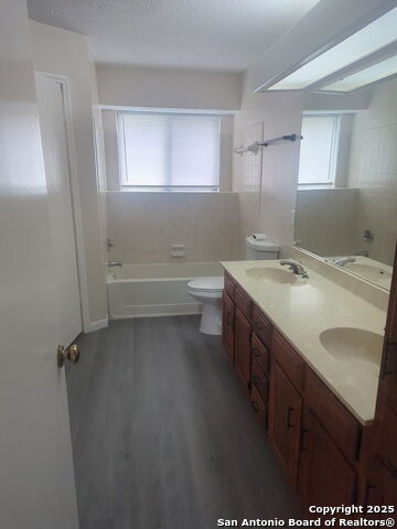 701 Brazos Dr Property Photo 5